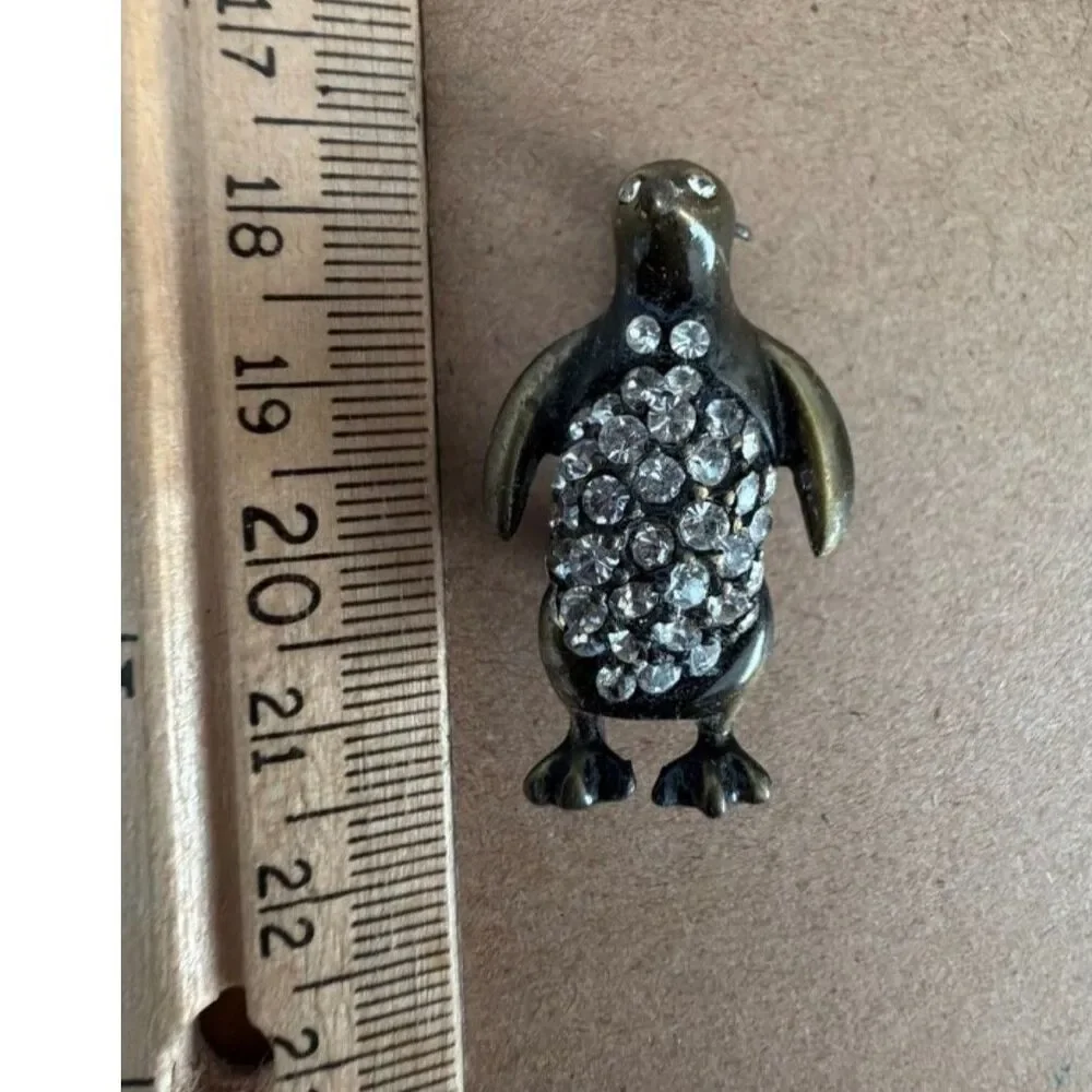 vtg. black enamel and clear rhinestone penguin brooch pin